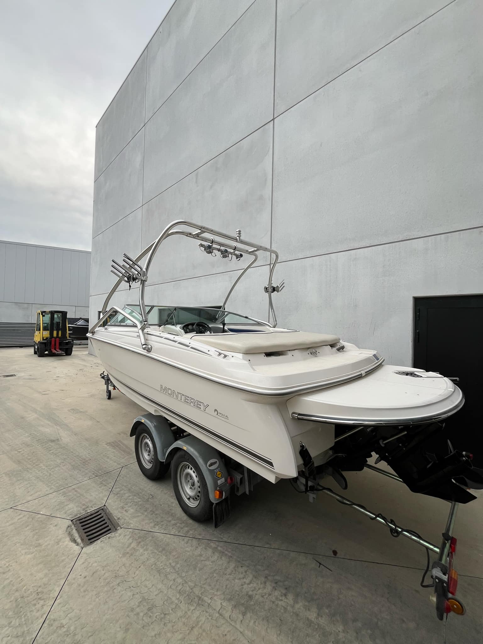 D4aefd4a 8856 40ca A3db 22941efc9900 D4aefd4a 8856 40ca A3db 22941efc9900